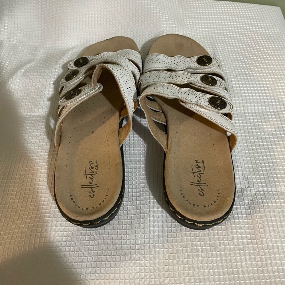 Clarks White and Black Leather Sandals - Picture 3 of 8